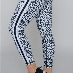 ALL FENIX white leopard legging